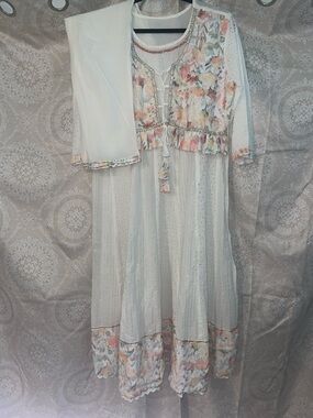 Floral Trim White Kurti with Pants XL/44